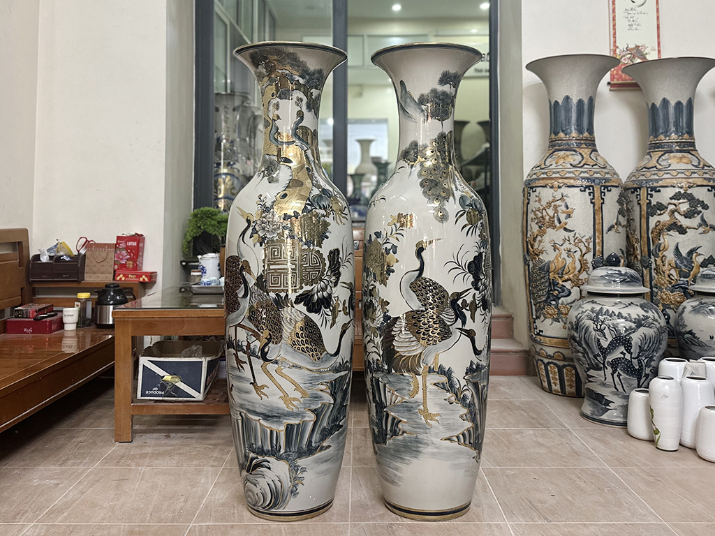 Lọ lộc bình Bát Tràng Ngũ Phúc vẽ vàng công nghệ nano 1m4 6